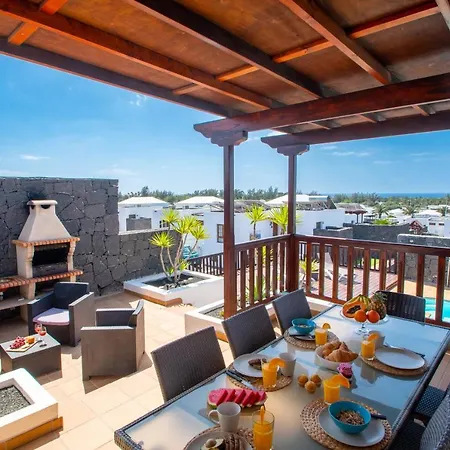 Casa Laura Vista Lobos - Spacious With Heatable Pool And Sea Views
