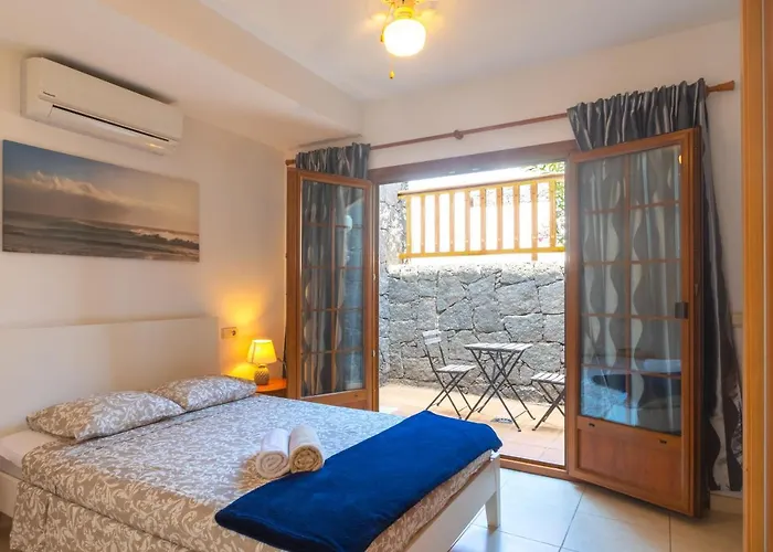 Casa Laura Vista Lobos - Spacious With Heatable Pool And Sea Views Villa Playa Blanca