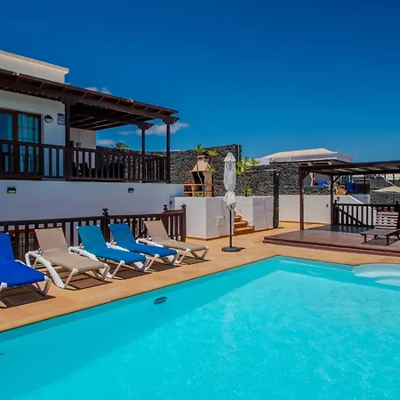 Casa Laura Vista Lobos - Spacious With Heatable Pool And Sea Views *